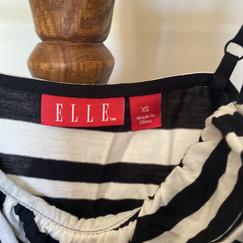 Elle Tank - Picture 3 of 4